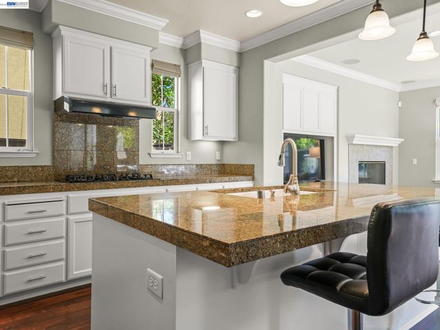 3132 Ashbrook Ln, San Ramon, CA 94582