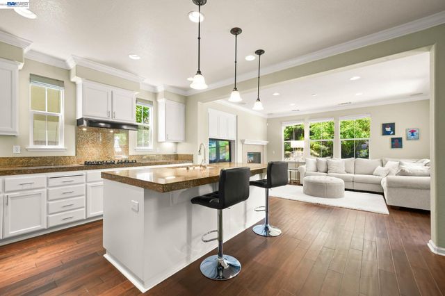 3132 Ashbrook Ln, San Ramon, CA 94582