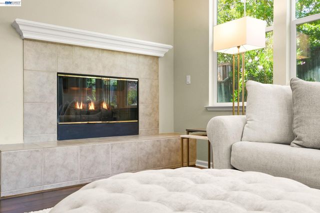 3132 Ashbrook Ln, San Ramon, CA 94582
