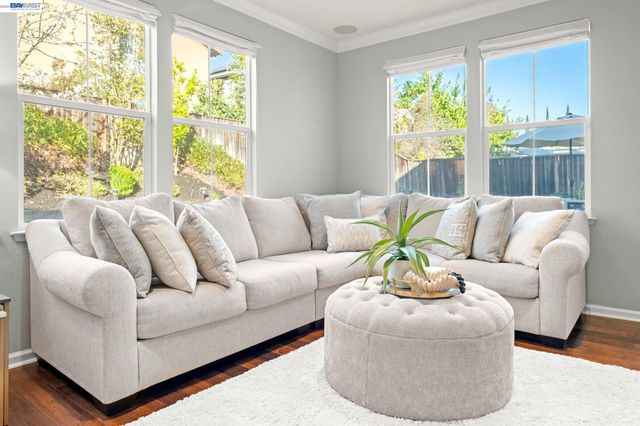 3132 Ashbrook Ln, San Ramon, CA 94582
