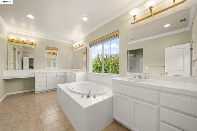 3132 Ashbrook Ln, San Ramon, CA 94582