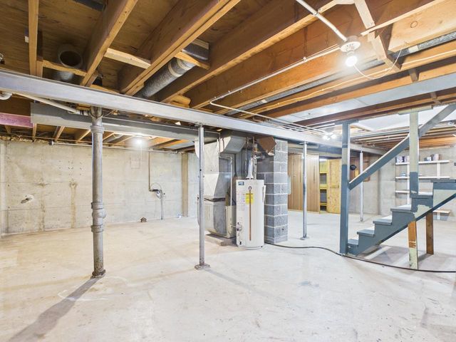 837 HARDING STREET, Menasha, WI 54952