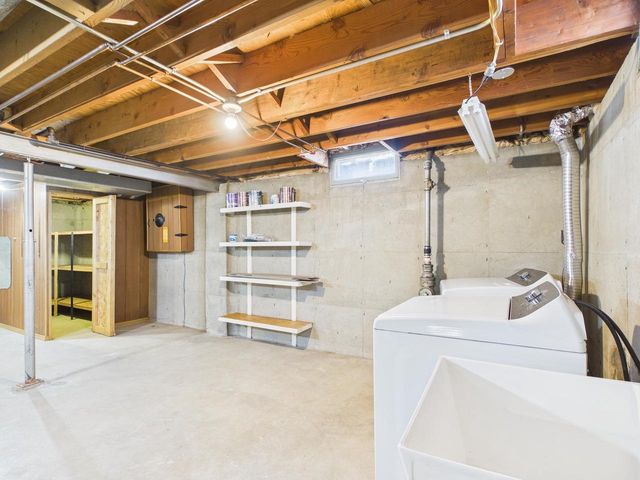 837 HARDING STREET, Menasha, WI 54952