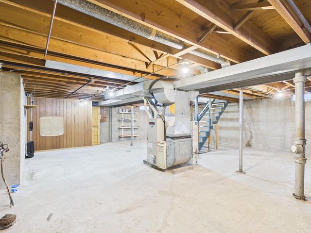 837 HARDING STREET, Menasha, WI 54952