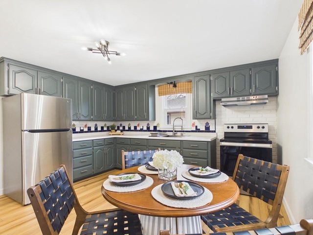 837 HARDING STREET, Menasha, WI 54952