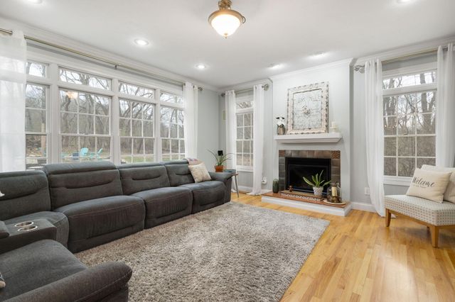 1860 High Meadow N, Niles, MI 49120