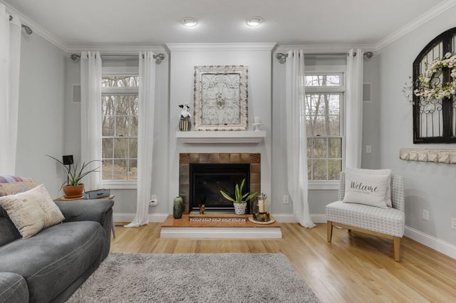 1860 High Meadow N, Niles, MI 49120