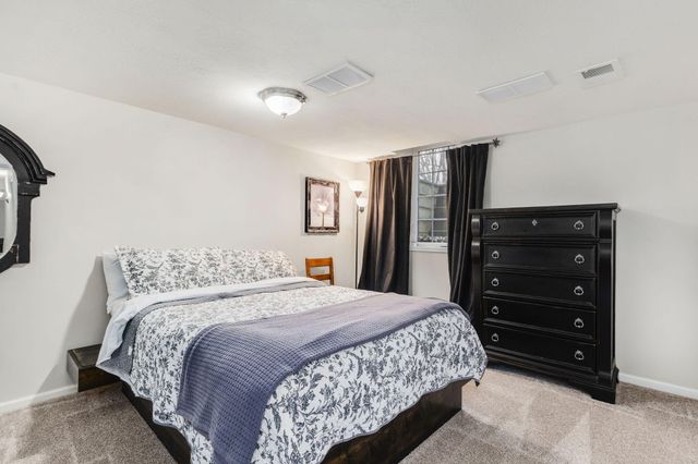 1860 High Meadow N, Niles, MI 49120