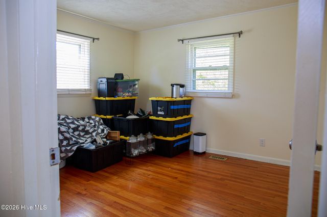 1107 Oak Avenue, Hamlet, NC 28345