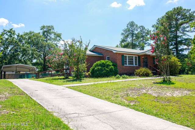 1107 Oak Avenue, Hamlet, NC 28345