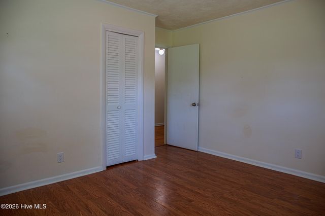 1107 Oak Avenue, Hamlet, NC 28345