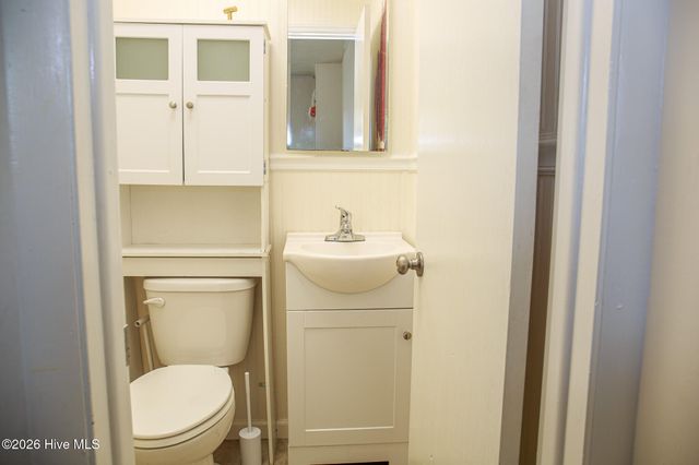1107 Oak Avenue, Hamlet, NC 28345