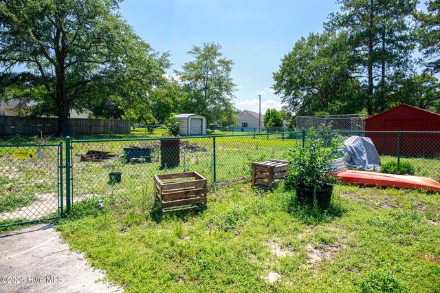 1107 Oak Avenue, Hamlet, NC 28345