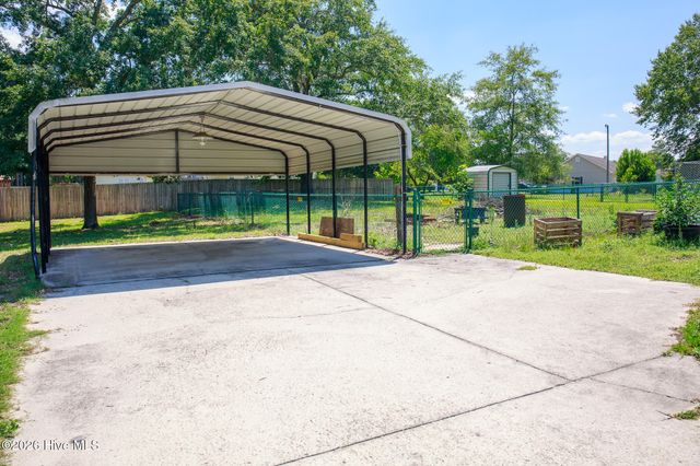 1107 Oak Avenue, Hamlet, NC 28345