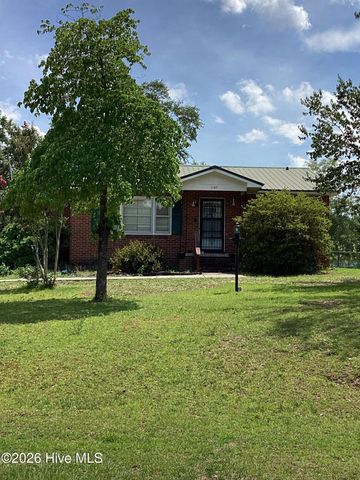 1107 Oak Avenue, Hamlet, NC 28345