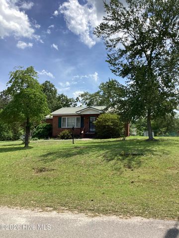 1107 Oak Avenue, Hamlet, NC 28345