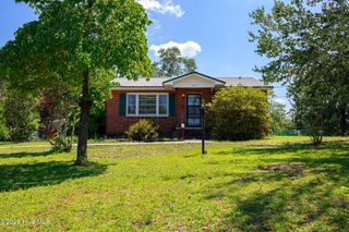 1107 Oak Avenue, Hamlet, NC 28345