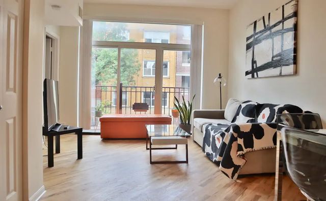 908 N Damen Avenue 3F, Chicago, IL 60622