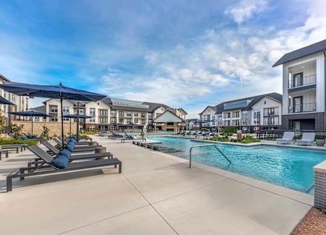 2908 E Howard LN 06301, Manor, TX 78653