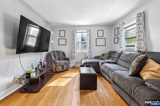 274 E Passaic Avenue, Nutley, NJ 07110