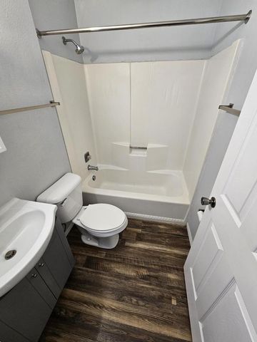 1322 5th AVENUE S, La Crosse, WI 54601