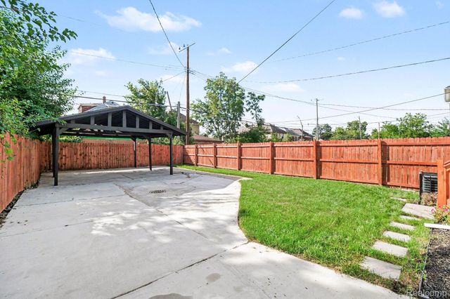 2691 COLLINGWOOD, Detroit, MI 48206