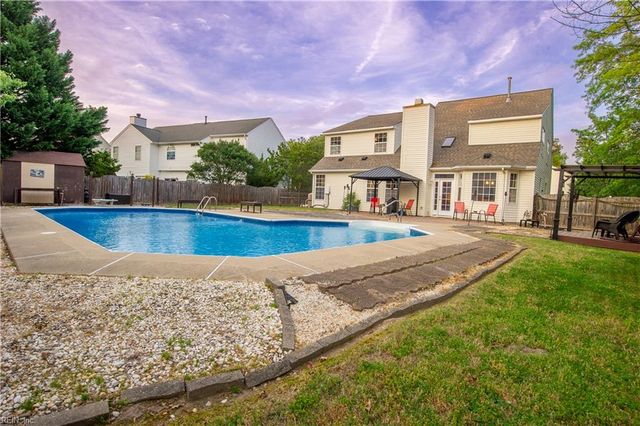 3029 Crossings DR, Chesapeake, VA 23321