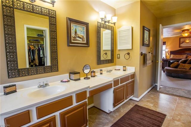 3029 Crossings DR, Chesapeake, VA 23321