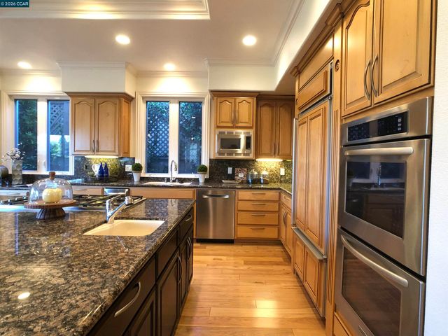 630 Blue Spruce Dr, Danville, CA 94506