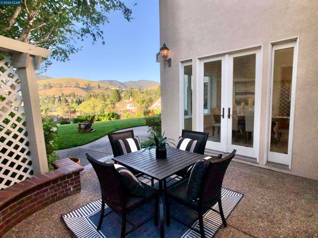 630 Blue Spruce Dr, Danville, CA 94506