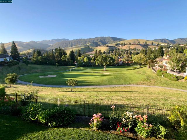 630 Blue Spruce Dr, Danville, CA 94506