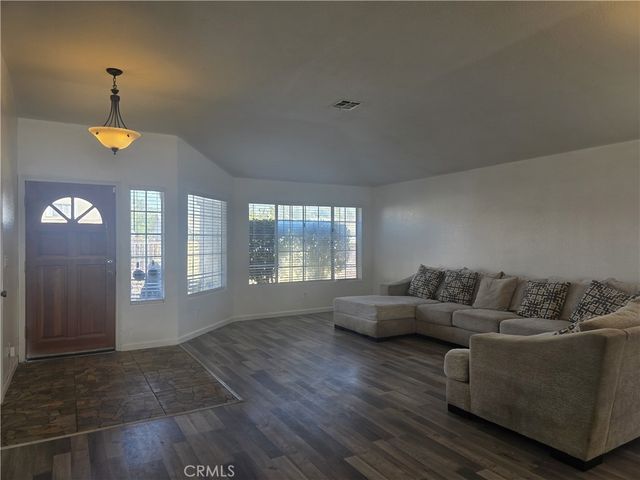 37623 Teal Street, Palmdale, CA 93552