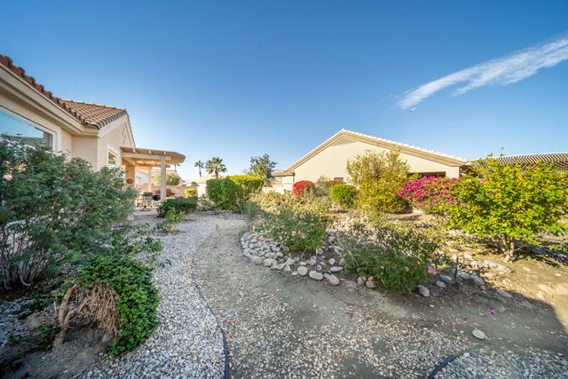 37718 Medjool Avenue, Palm Desert, CA 92211