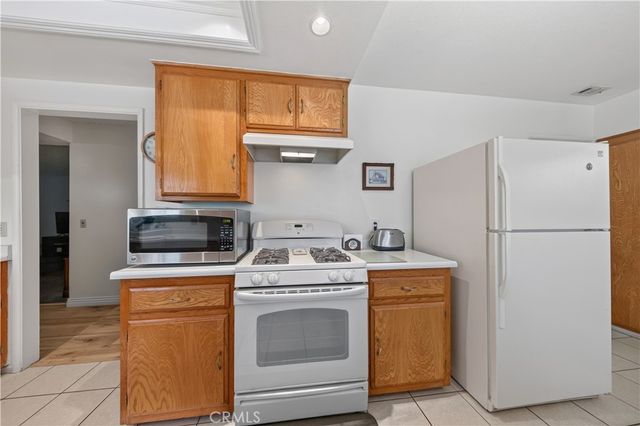 7195 Seine, Highland, CA 92346