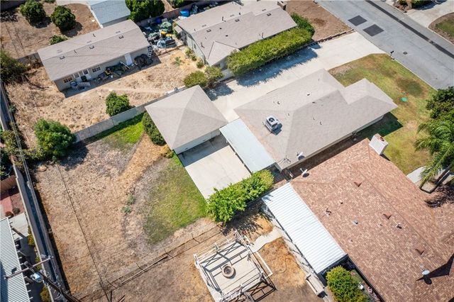 7195 Seine, Highland, CA 92346