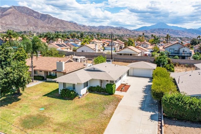 7195 Seine, Highland, CA 92346