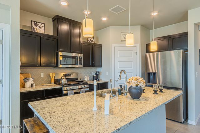 1632 SAM DOMINGUEZ, El Paso, TX 79928