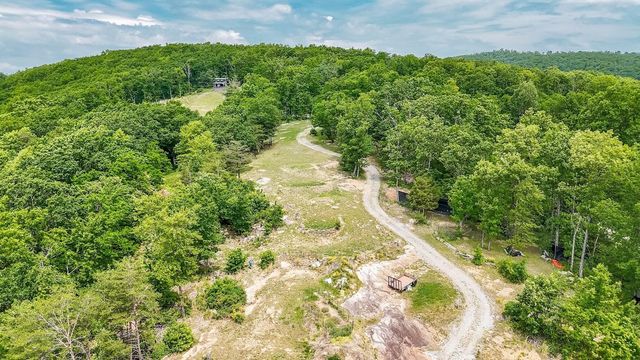 1407 Holloway Ridge Road, Spring City, TN 37381