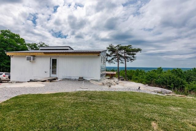 1407 Holloway Ridge Road, Spring City, TN 37381