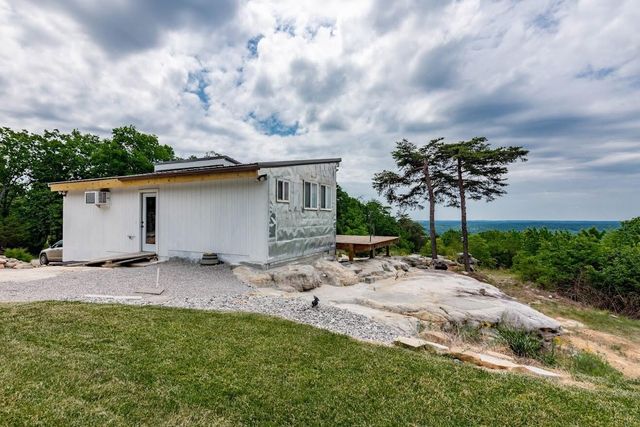 1407 Holloway Ridge Road, Spring City, TN 37381