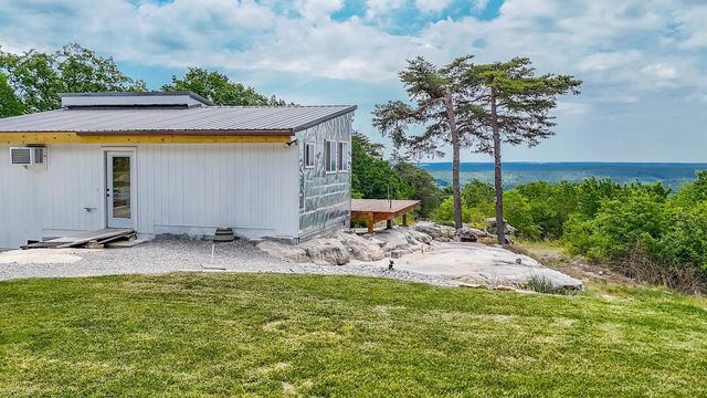 1407 Holloway Ridge Road, Spring City, TN 37381