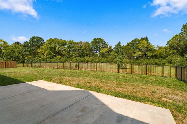 1322 Galloping Hill Way, Arrington, TN 37014