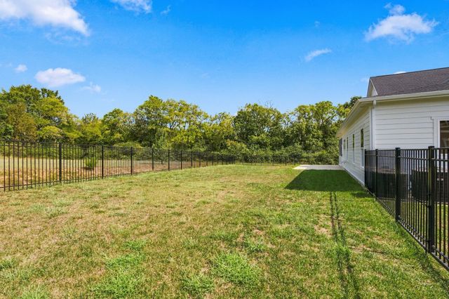 1322 Galloping Hill Way, Arrington, TN 37014