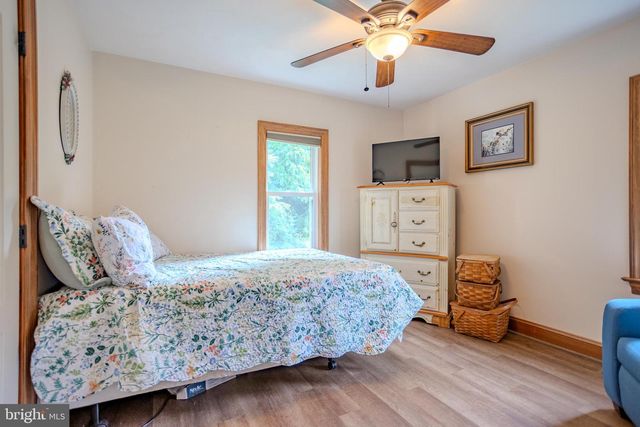 395 GREEN SPRINGS RD, Hanover, PA 17331