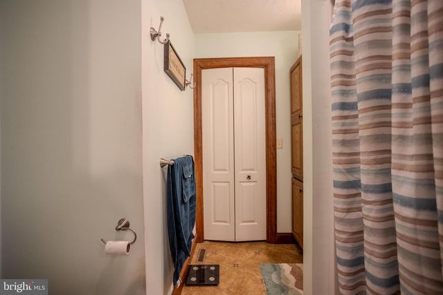 395 GREEN SPRINGS RD, Hanover, PA 17331
