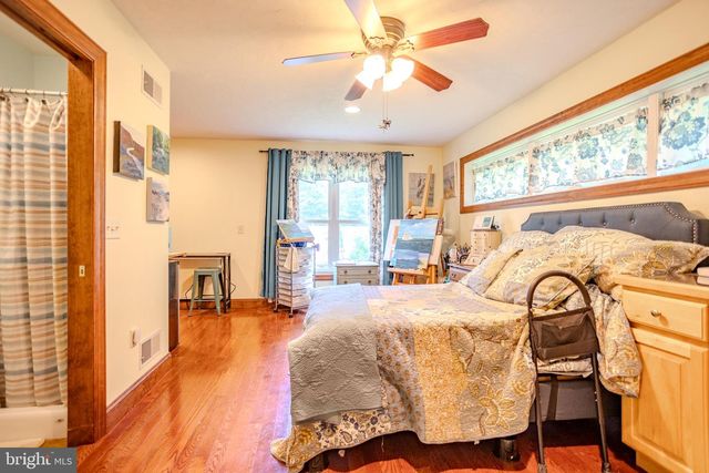 395 GREEN SPRINGS RD, Hanover, PA 17331