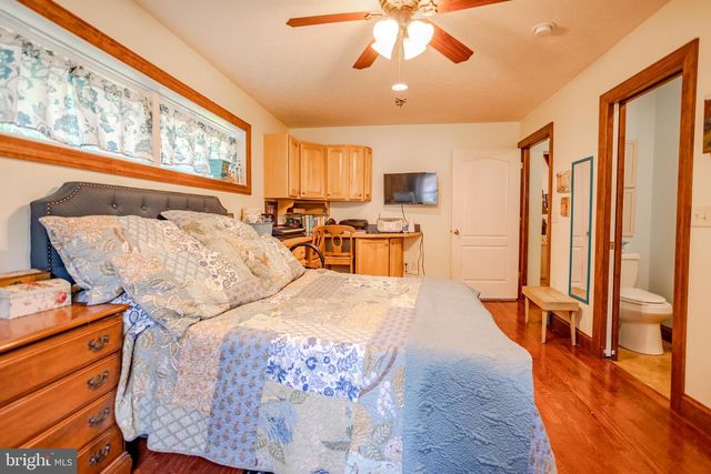 395 GREEN SPRINGS RD, Hanover, PA 17331