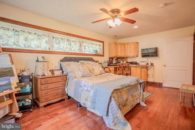 395 GREEN SPRINGS RD, Hanover, PA 17331