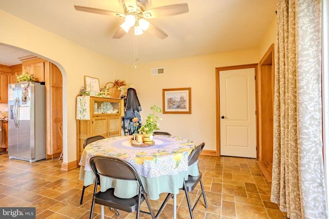 395 GREEN SPRINGS RD, Hanover, PA 17331