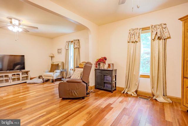 395 GREEN SPRINGS RD, Hanover, PA 17331